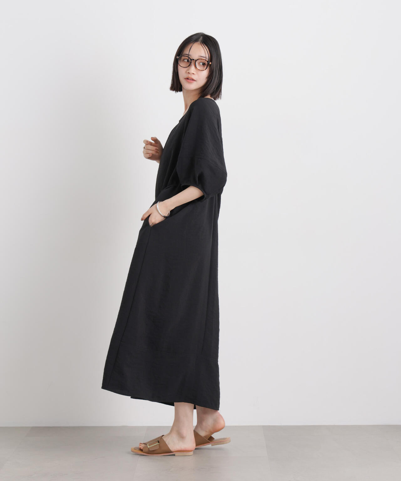 多機能リネンライク前後2wayランタンスリーブワンピース 6736119318