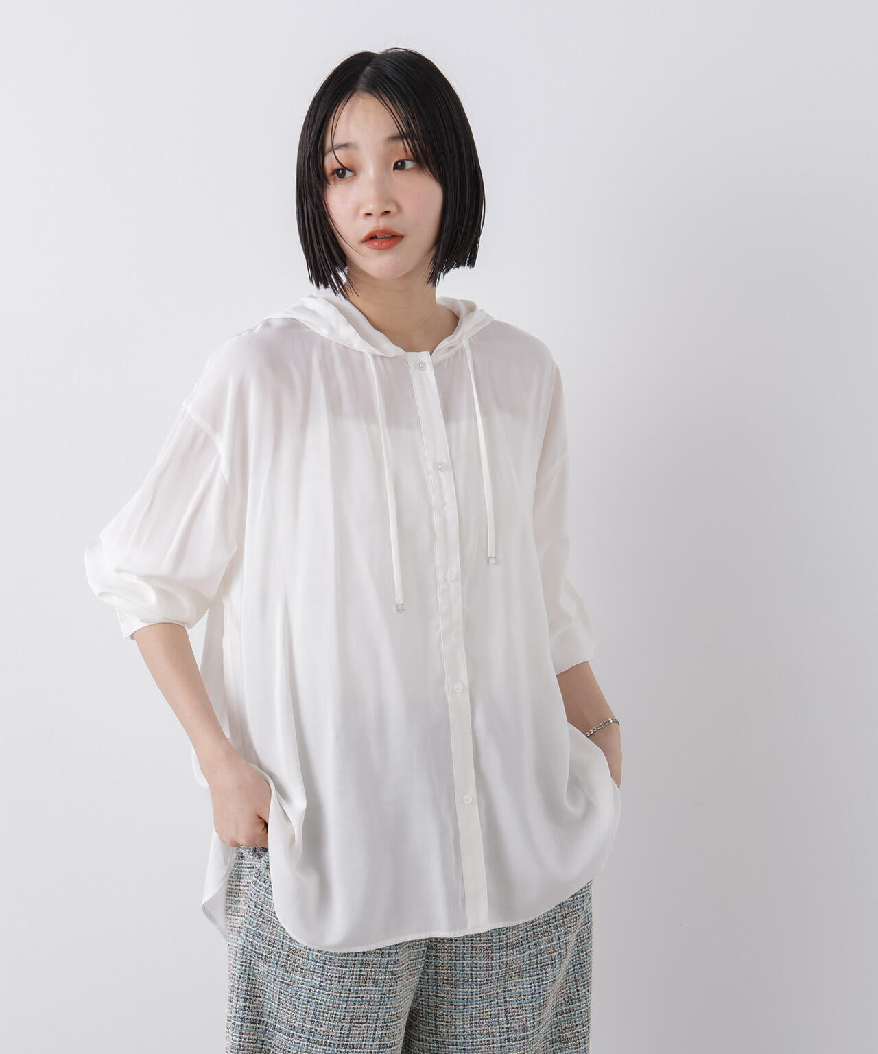 フーディーシャツ