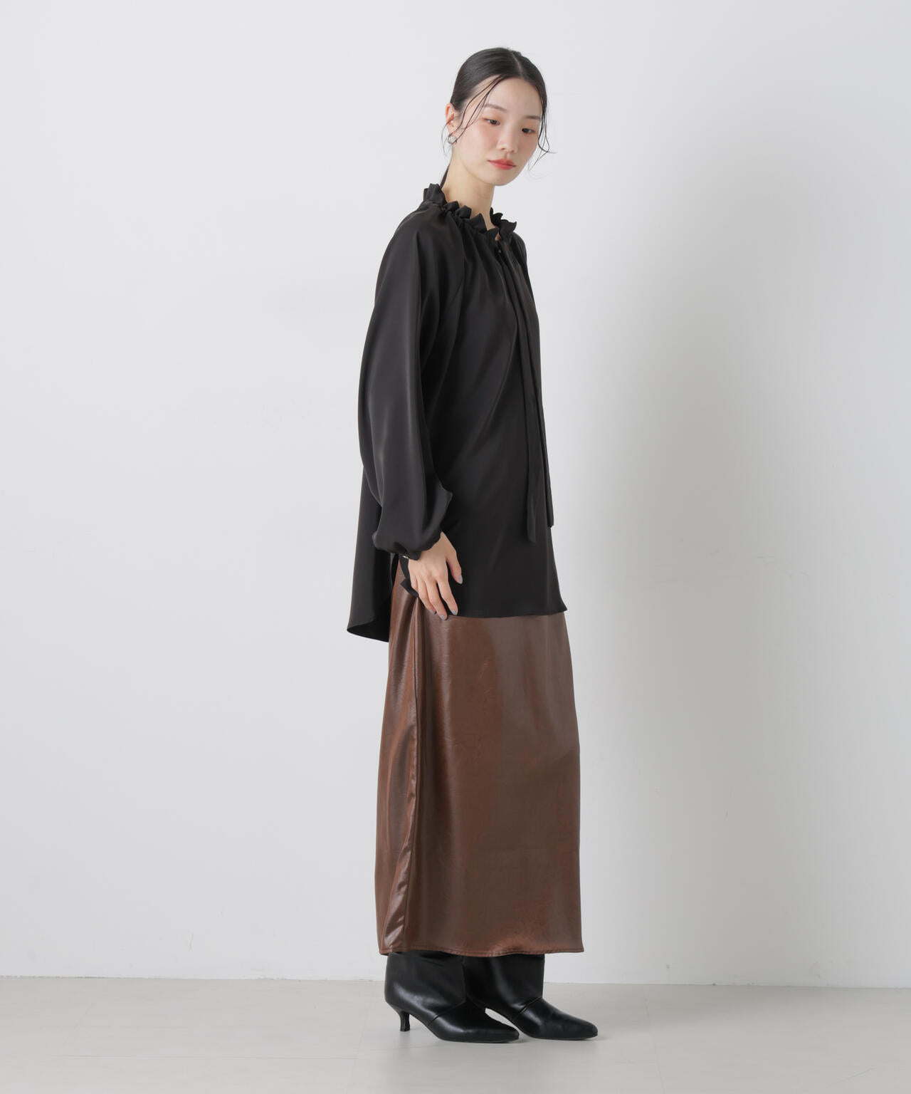 フリルカラーボータイブラウス 6736120306