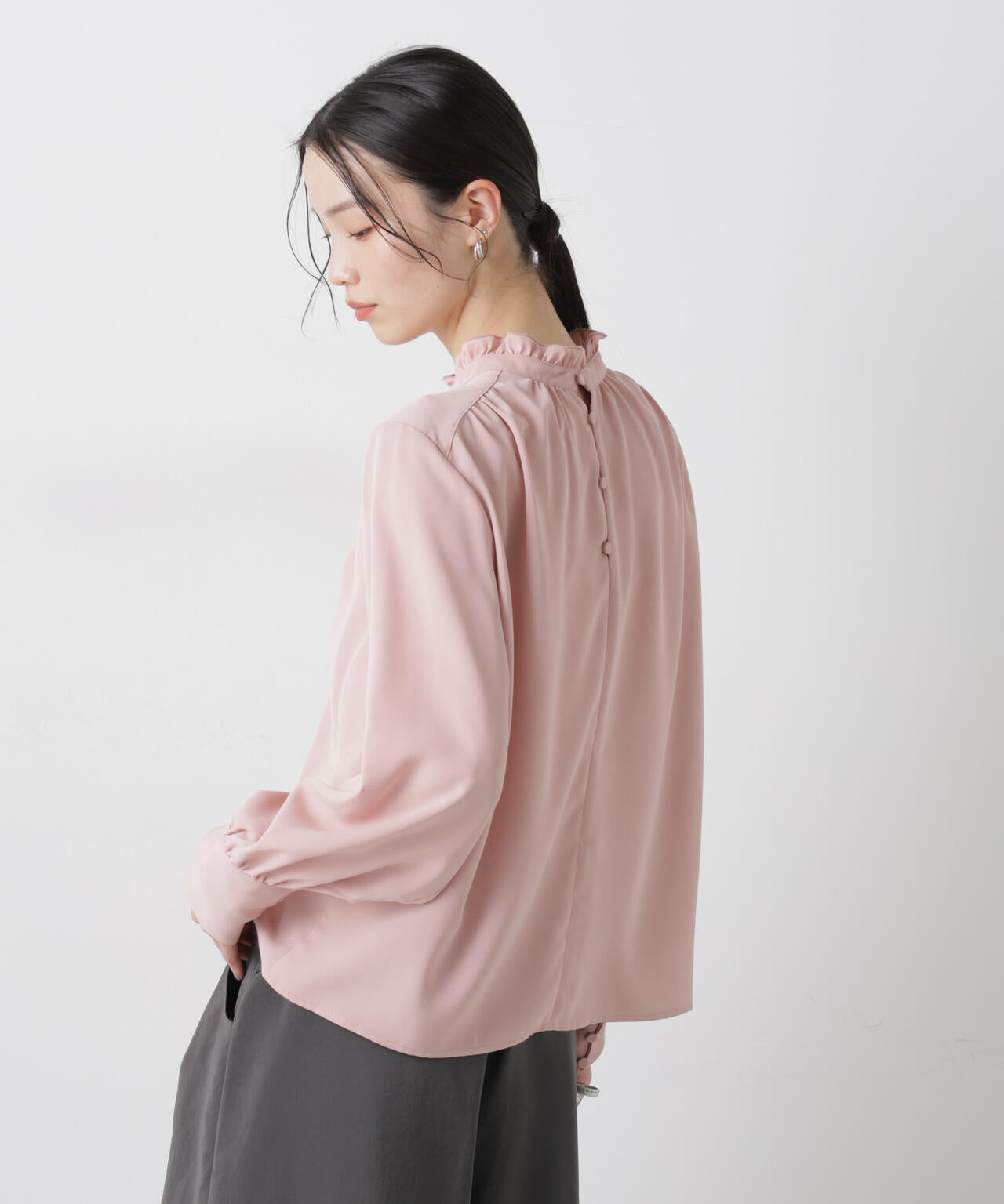 前後2wayスタンドカラーギャザーブラウス 6736120308