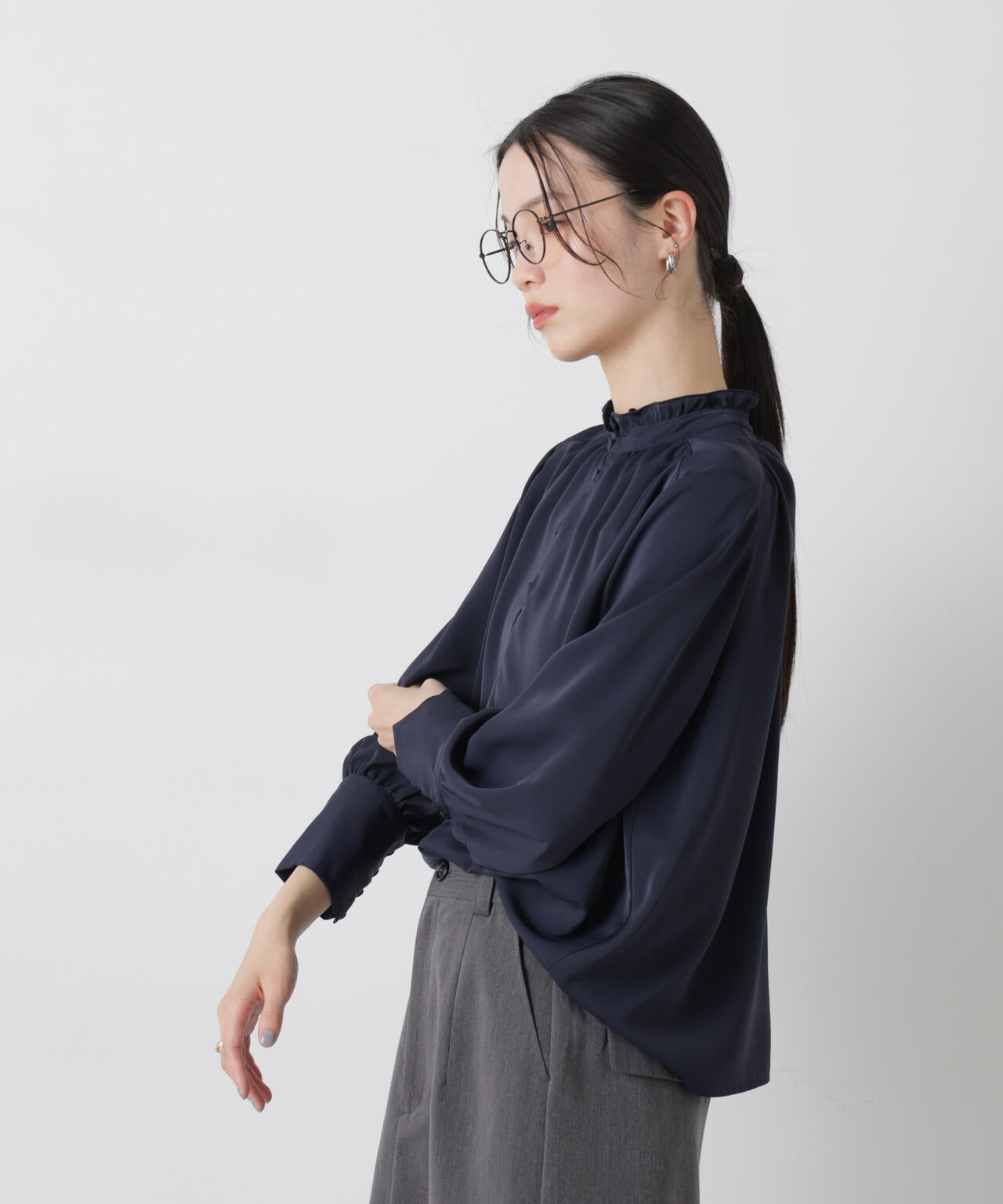 前後2wayスタンドカラーギャザーブラウス 6736120308