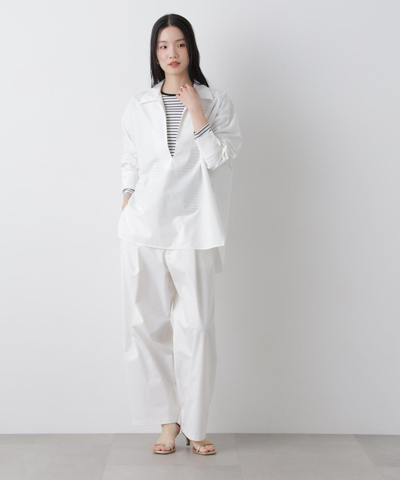 ディープVスキッパープルオーバーシャツ 6736120309