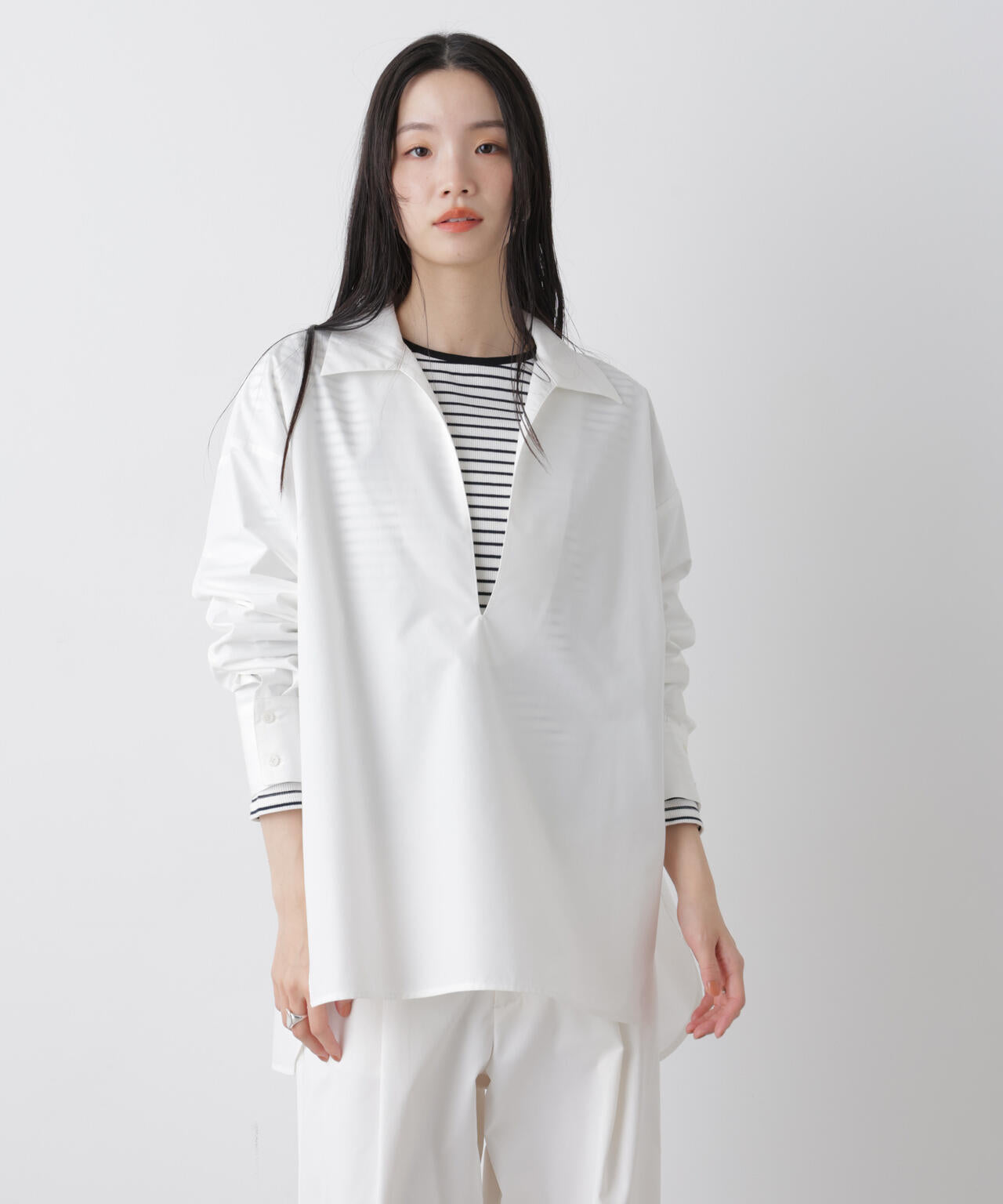 ディープVスキッパープルオーバーシャツ 6736120309