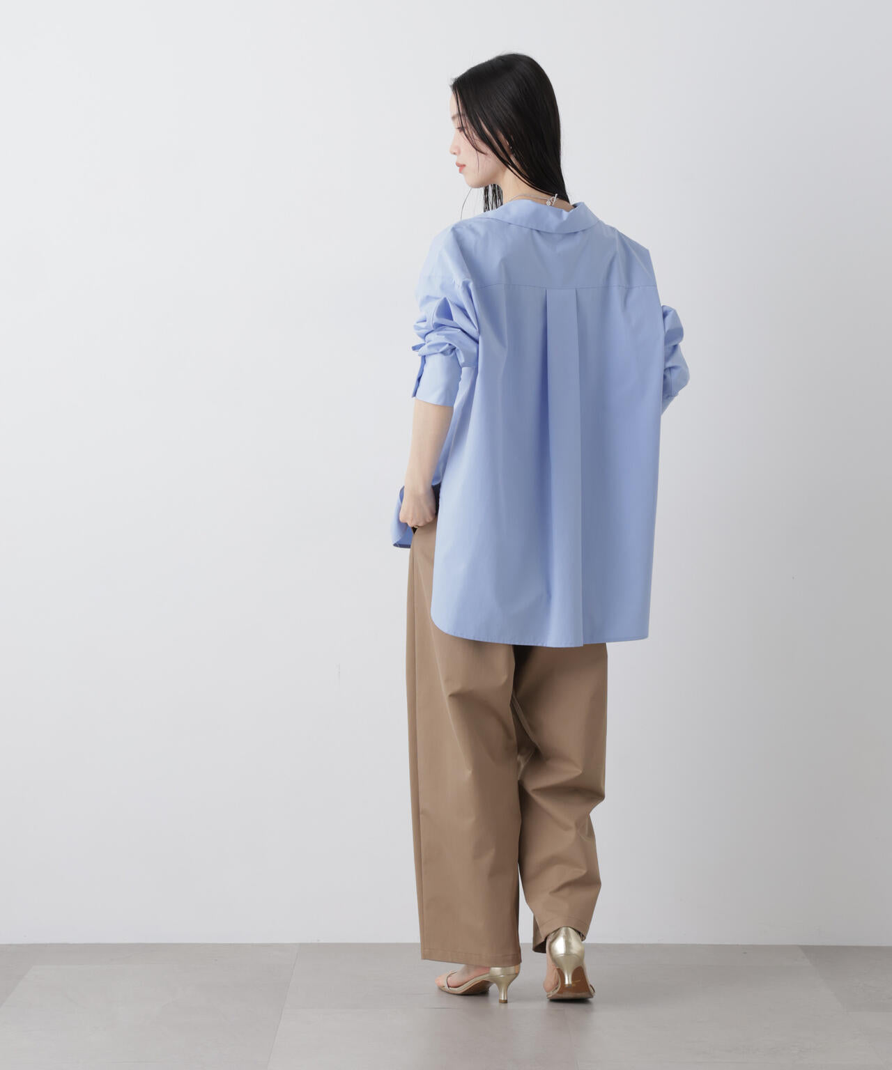 ディープVスキッパープルオーバーシャツ 6736120309