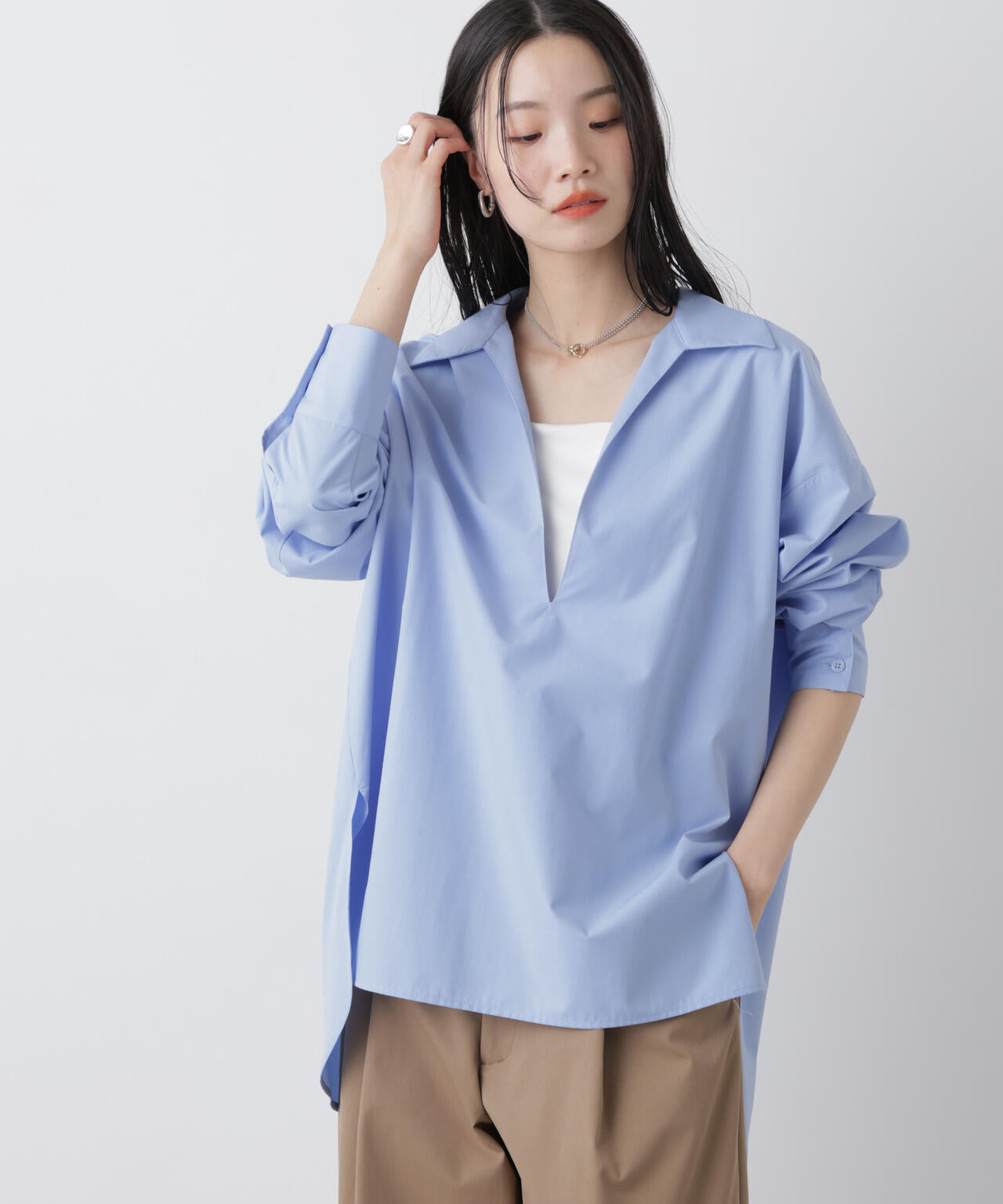 ディープVスキッパープルオーバーシャツ 6736120309