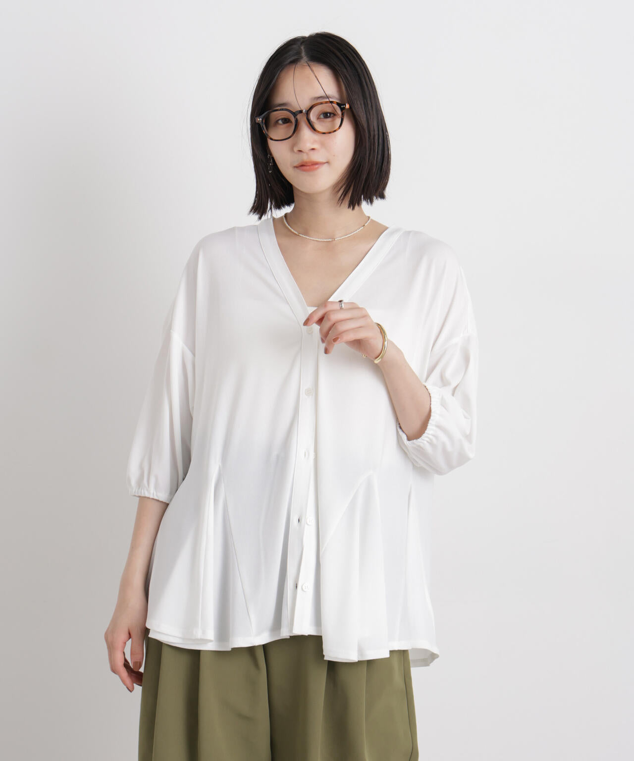 カットジョーゼットマチフレアVネックブラウス 6736121305