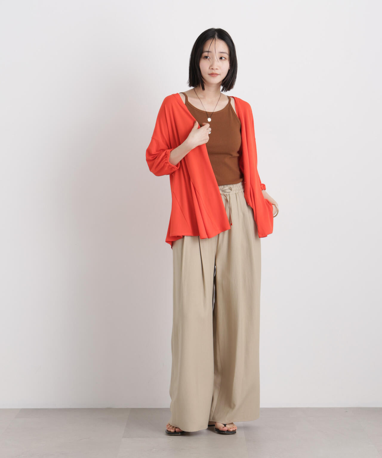 カットジョーゼットマチフレアVネックブラウス 6736121305