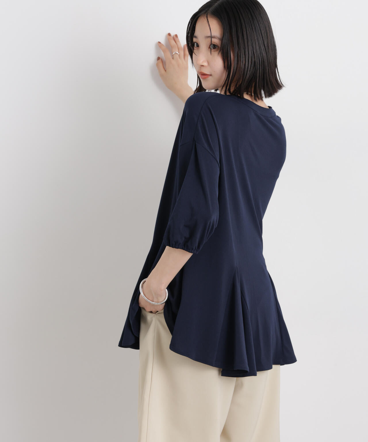 カットジョーゼットマチフレアVネックブラウス 6736121305