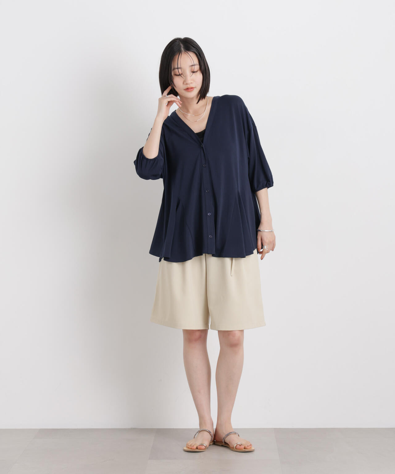 カットジョーゼットマチフレアVネックブラウス 6736121305