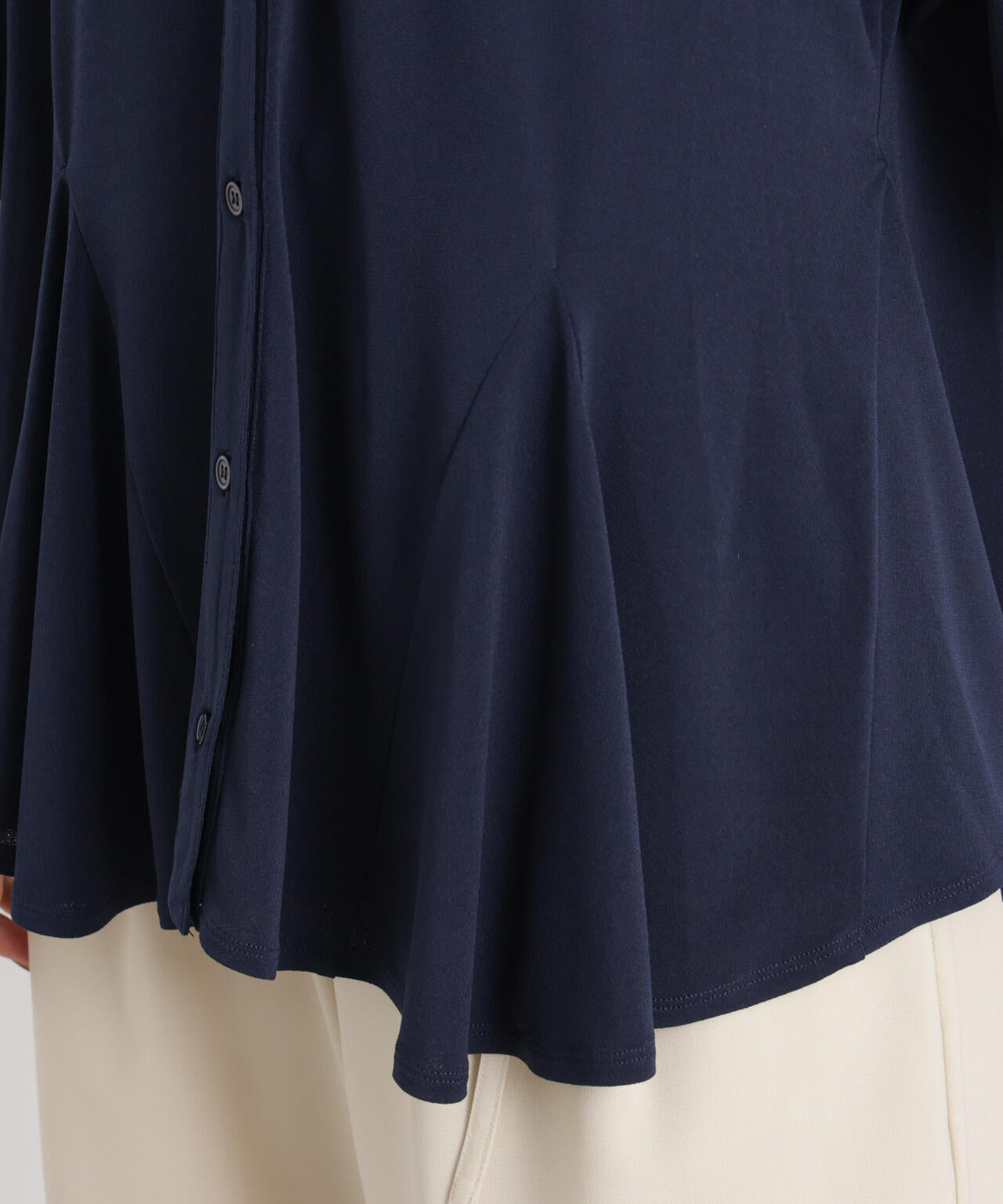 カットジョーゼットマチフレアVネックブラウス 6736121305