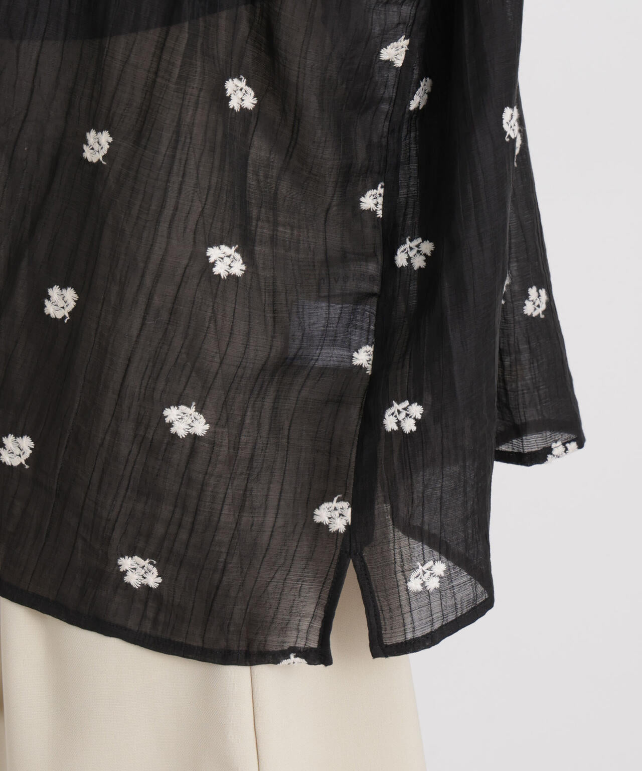 小花柄エンブロイダリーシアーワイドブラウス 6736121314
