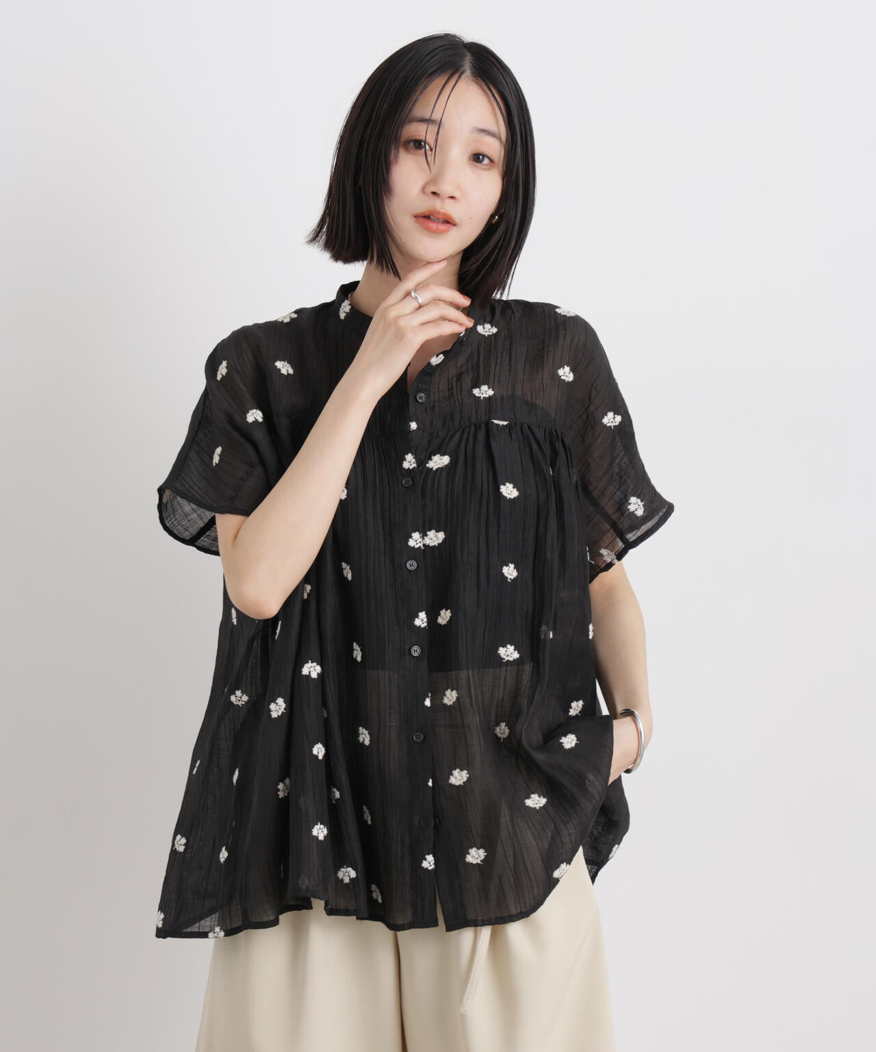 小花柄エンブロイダリーシアーワイドブラウス 6736121314
