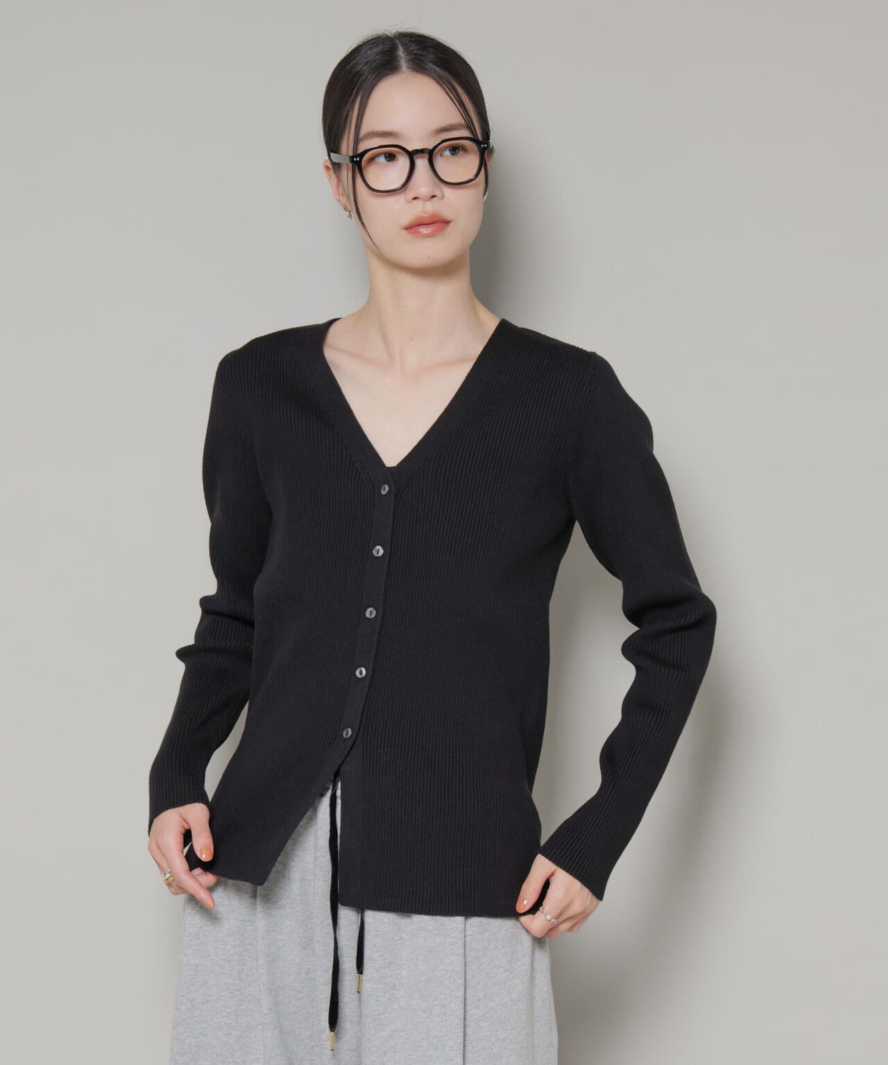 裾スリットVネックリブカーディガン