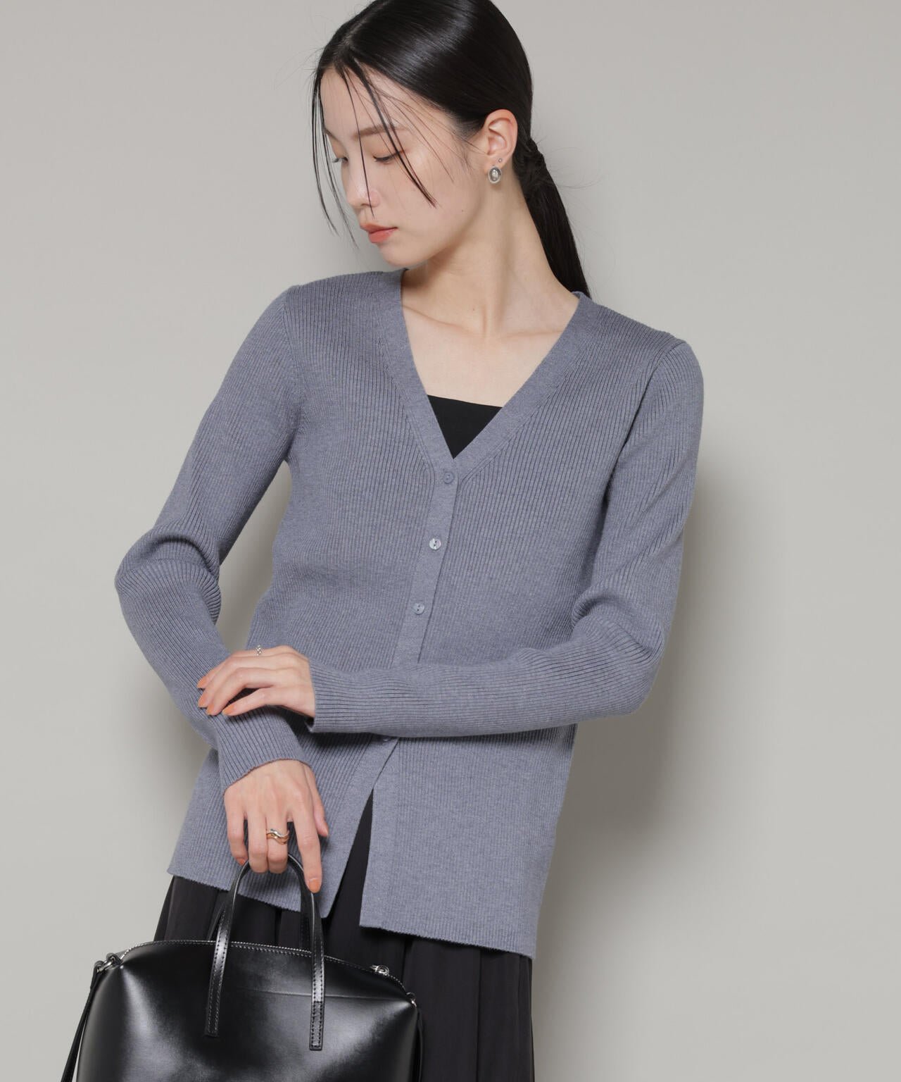 裾スリットVネックリブカーディガン