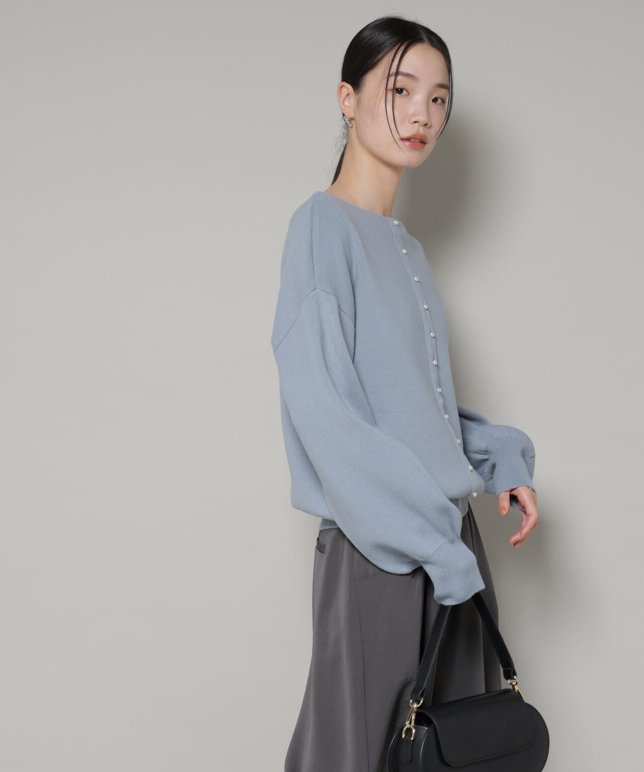 前後2wayセンターパール釦プルオーバーニット 6736122301