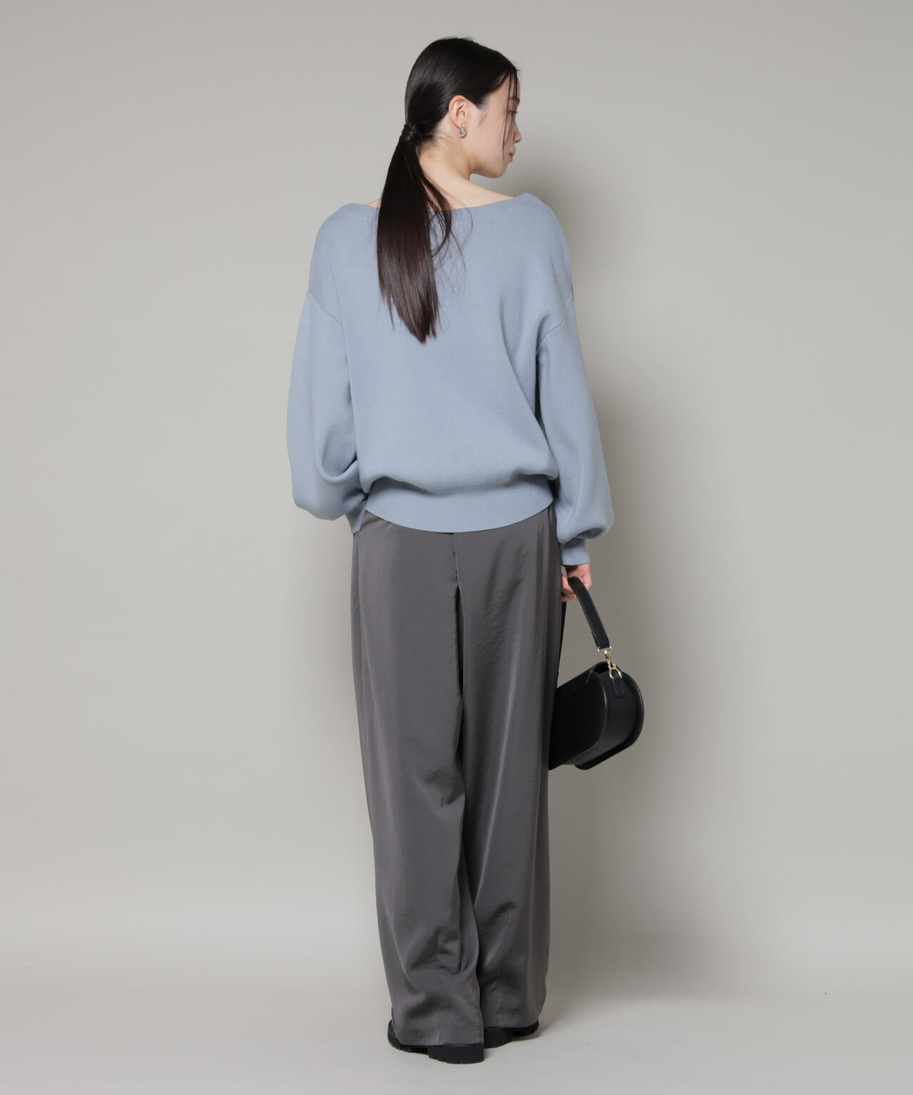 前後2wayセンターパール釦プルオーバーニット 6736122301