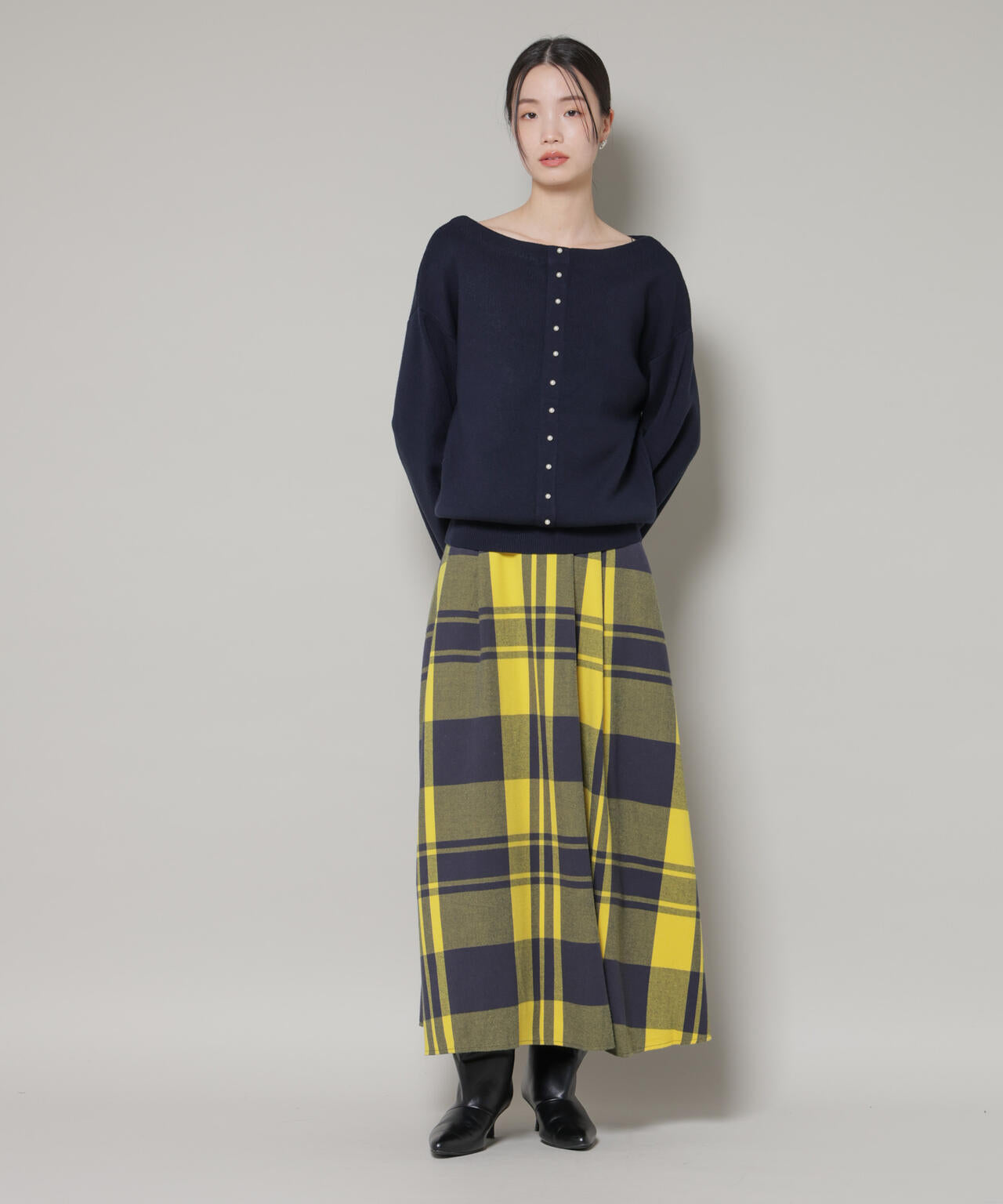 前後2wayセンターパール釦プルオーバーニット 6736122301