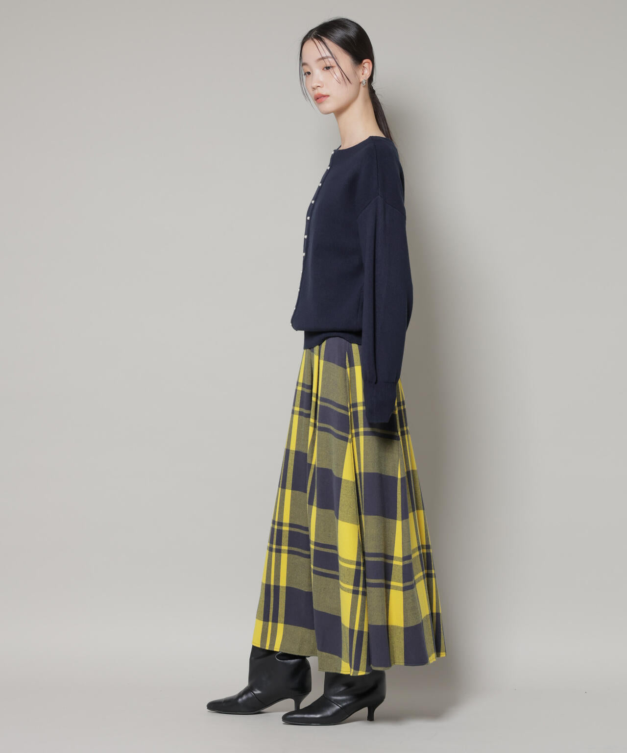 前後2wayセンターパール釦プルオーバーニット 6736122301