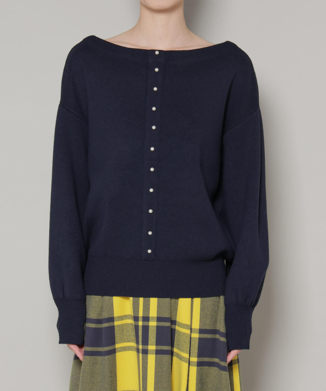 前後2wayセンターパール釦プルオーバーニット 6736122301