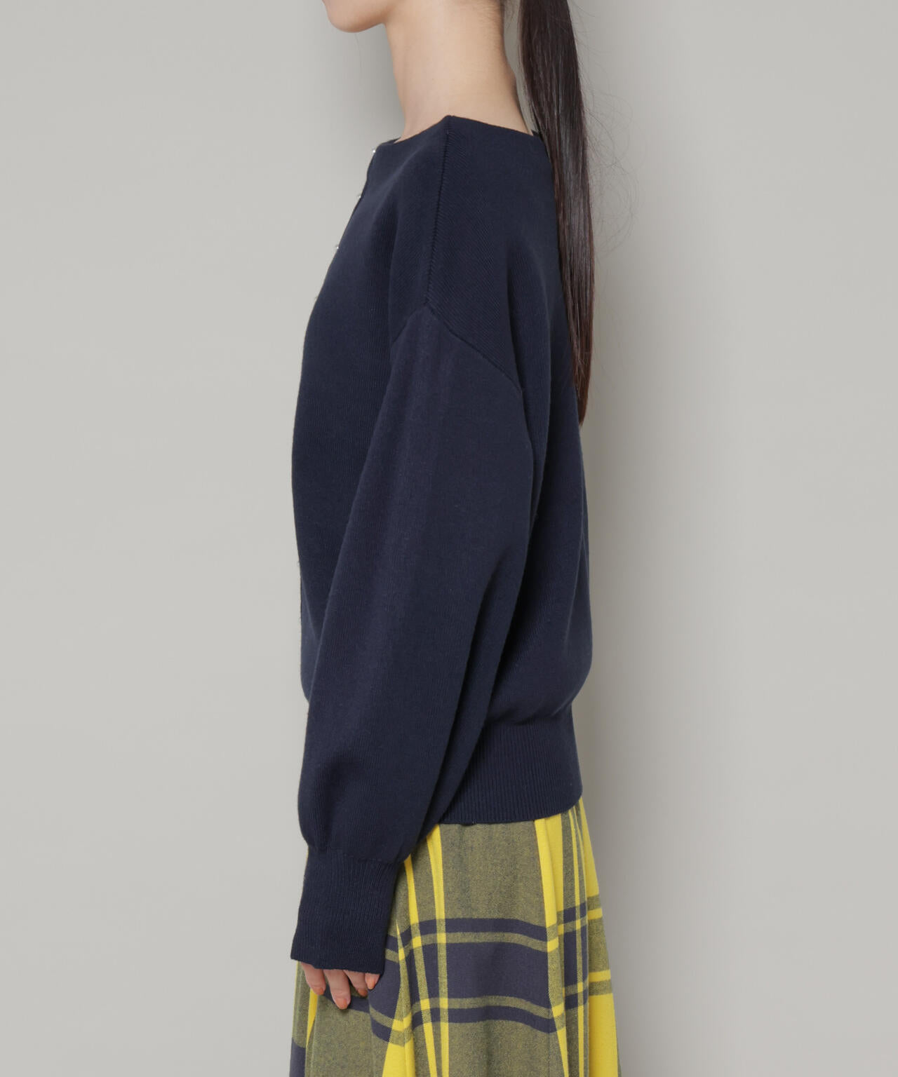 前後2wayセンターパール釦プルオーバーニット 6736122301