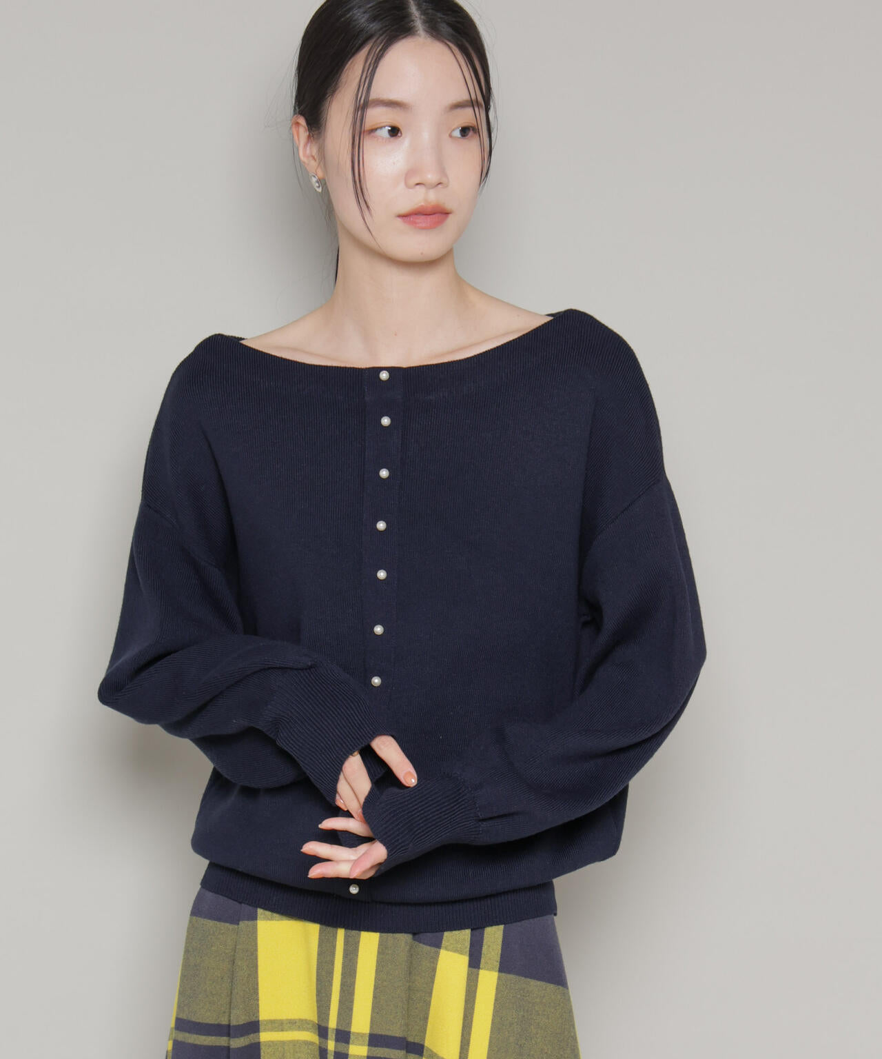 前後2wayセンターパール釦プルオーバーニット 6736122301