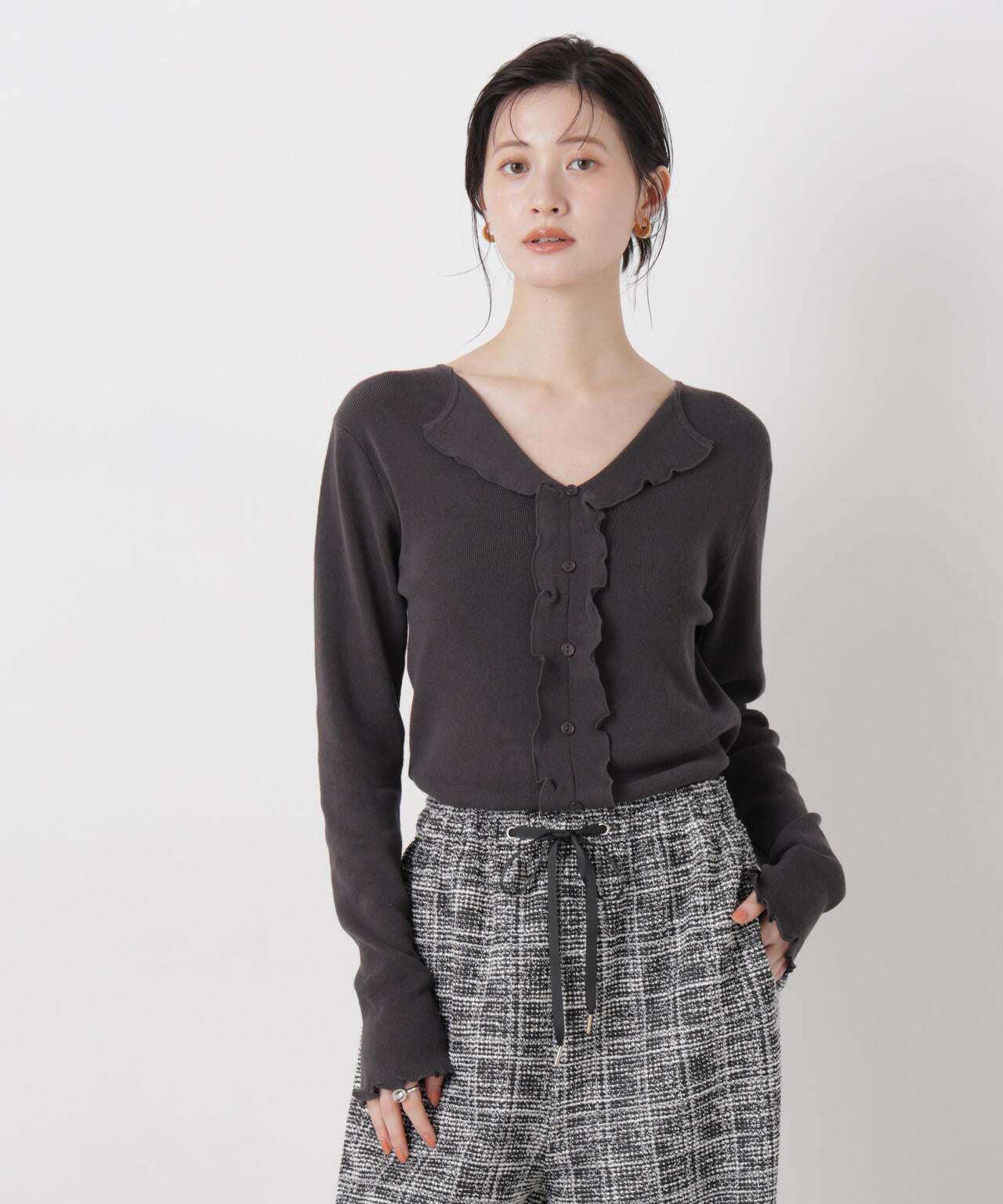 フロントフリルニットトップス