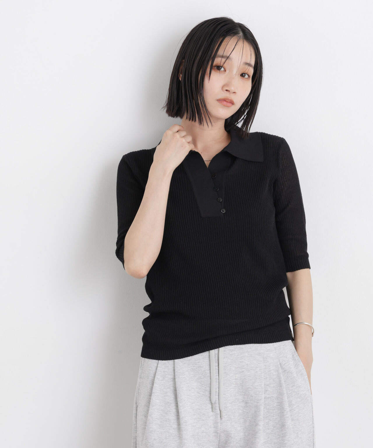 ソフトシアーランダムリブ衿付きニット