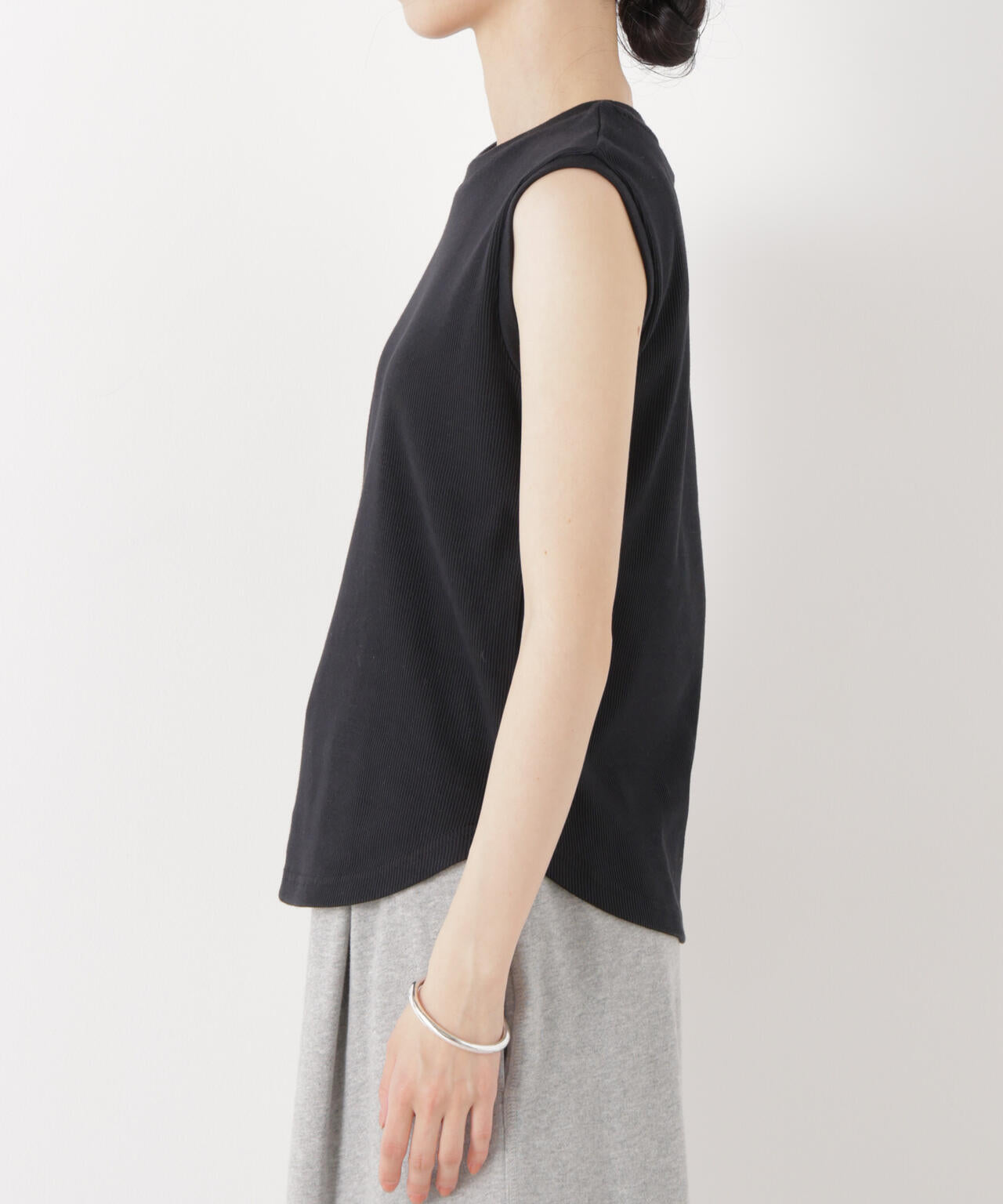 UVカット抗菌防臭吸水速乾イージーケアノースリーブトップス 6736124309