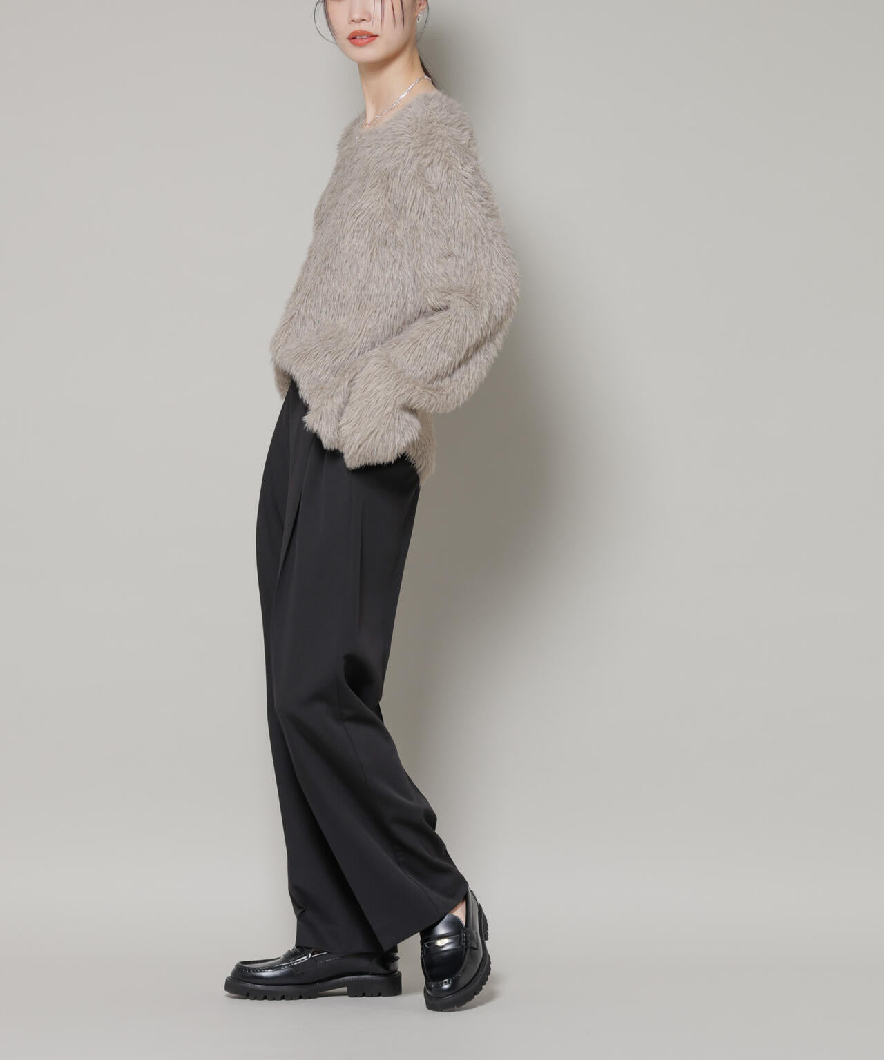 ワンタックセンタープレスストレートパンツ 6736127300