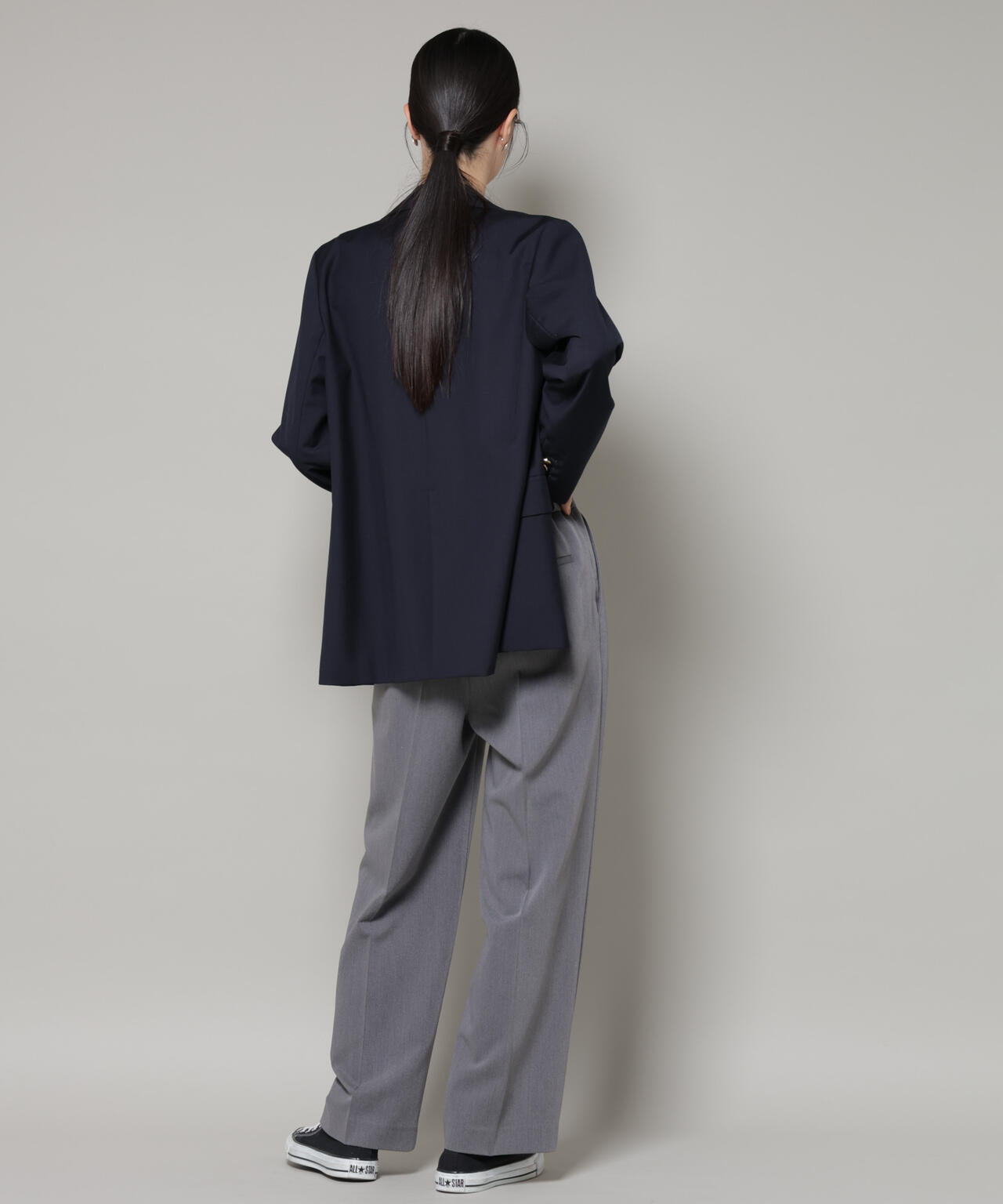 ワンタックセンタープレスストレートパンツ 6736127300