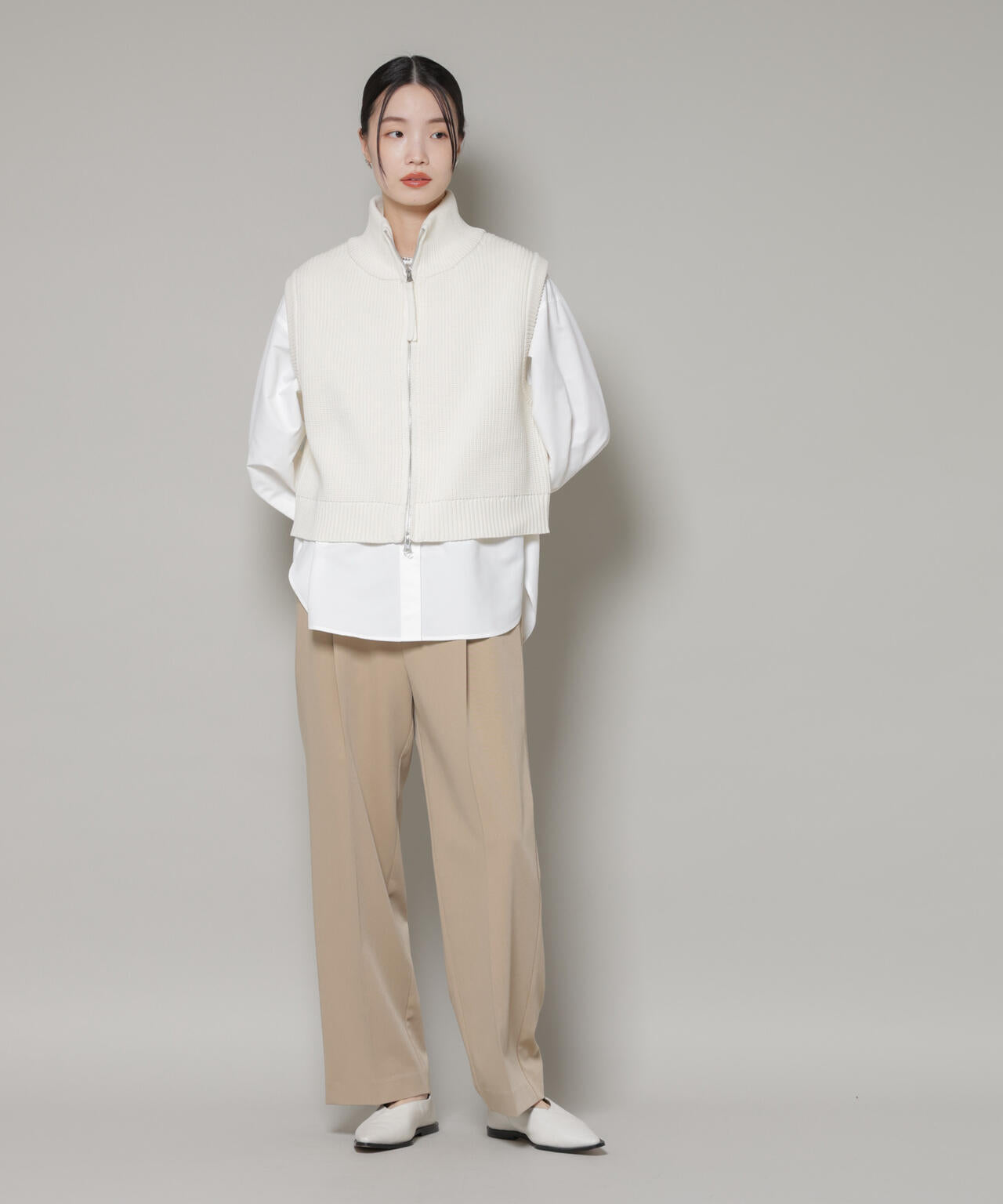 ワンタックセンタープレスストレートパンツ 6736127300