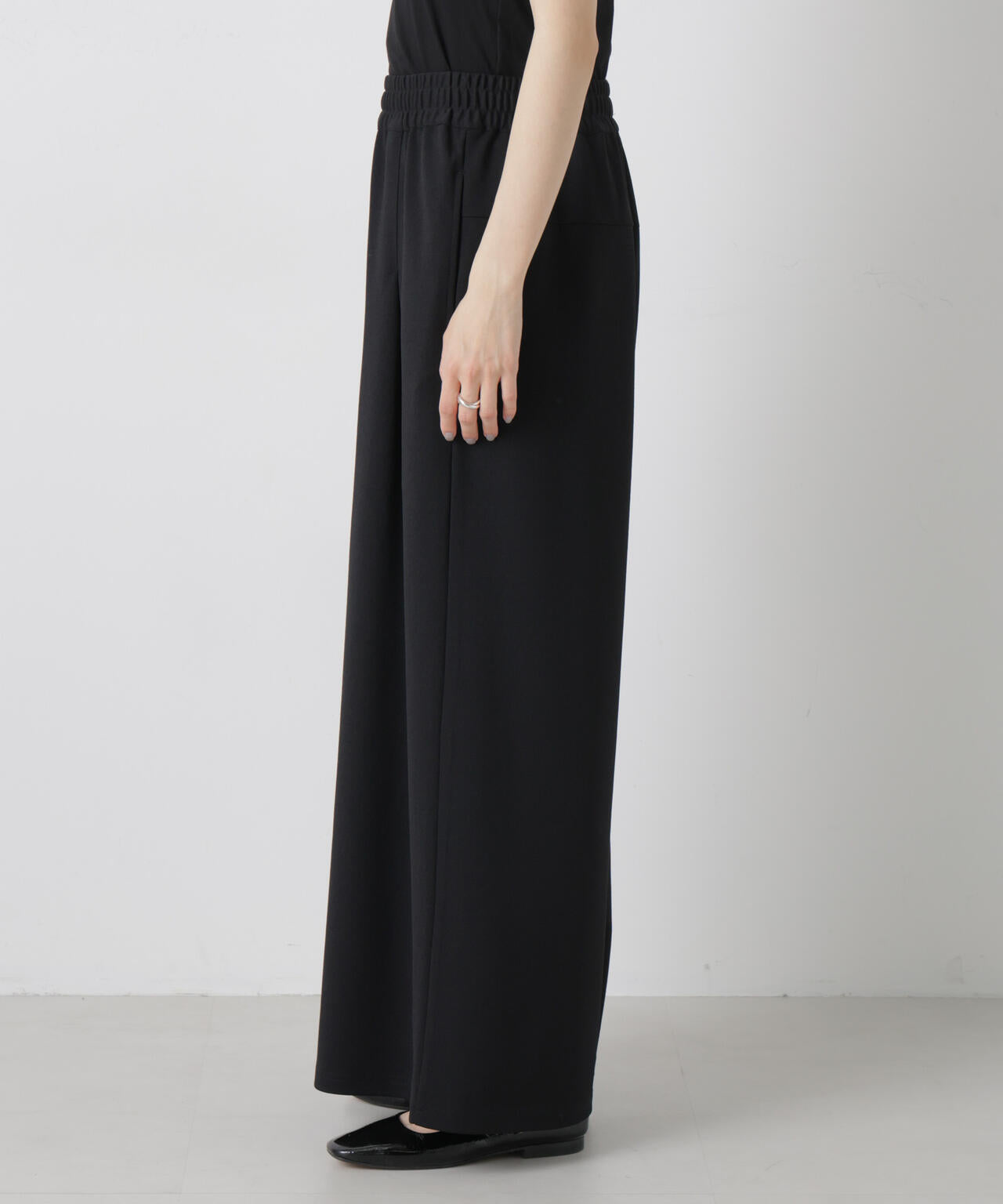 タックワイドカットジョーゼットパンツ 6736127301