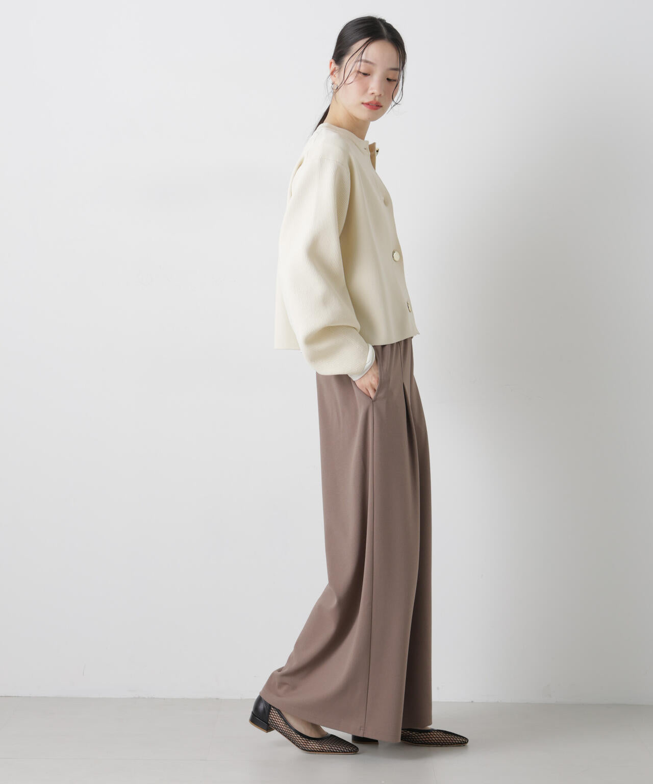 タックワイドカットジョーゼットパンツ 6736127301