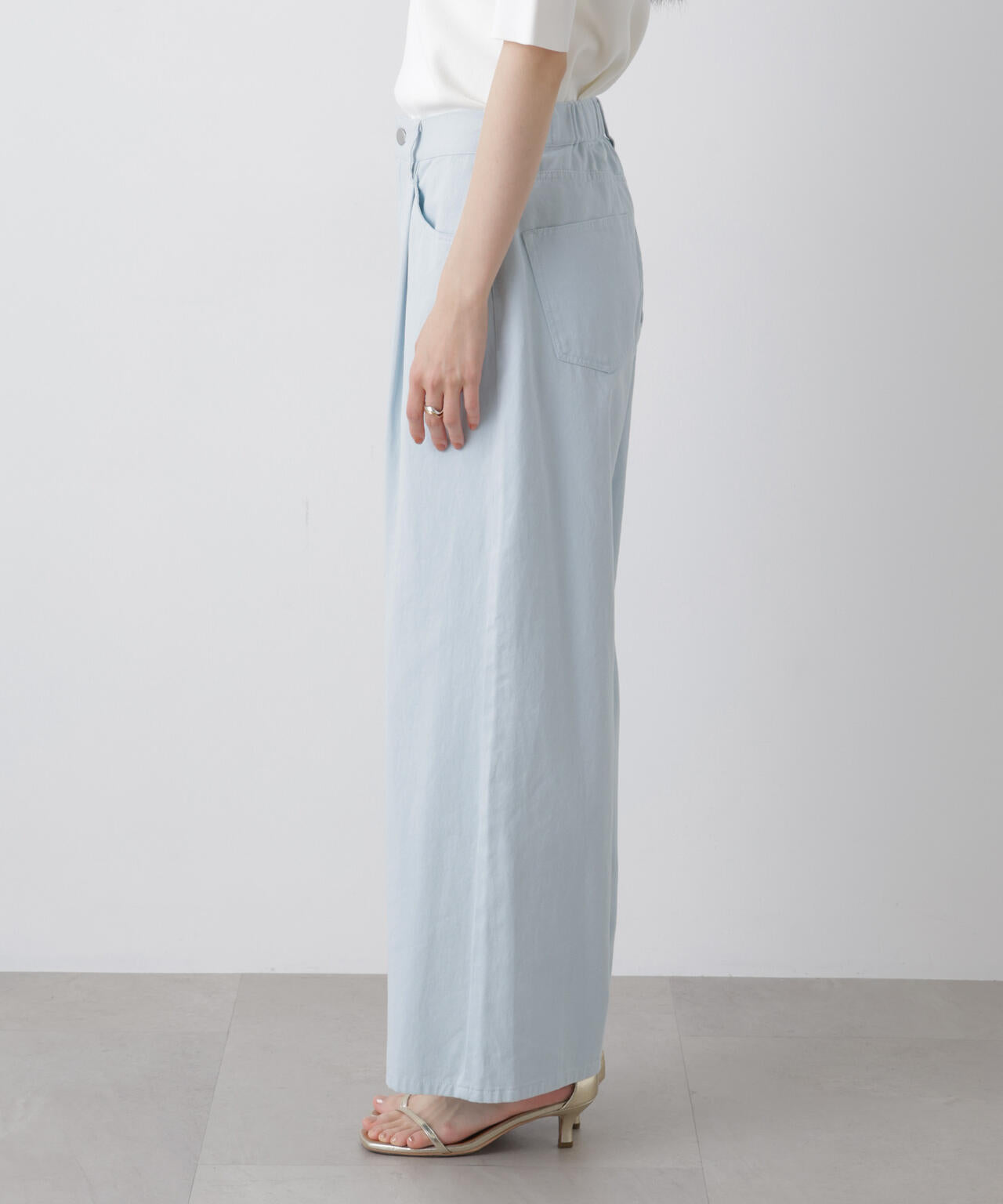 コットンツイルタックワイドパンツ 6736127304