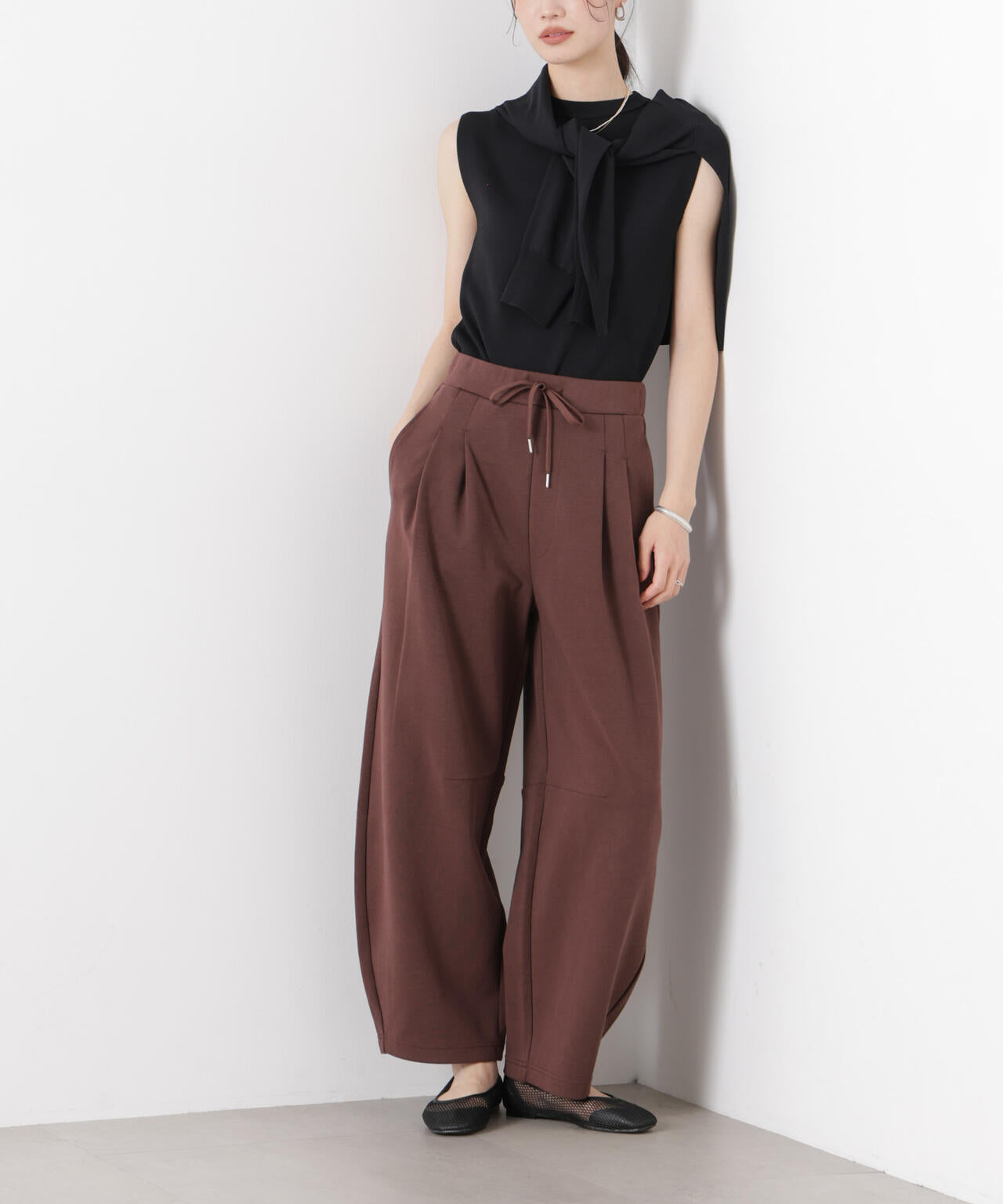 168cm　B:79.5 W:56 H:83 着用サイズ：F