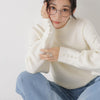 オフホワイト