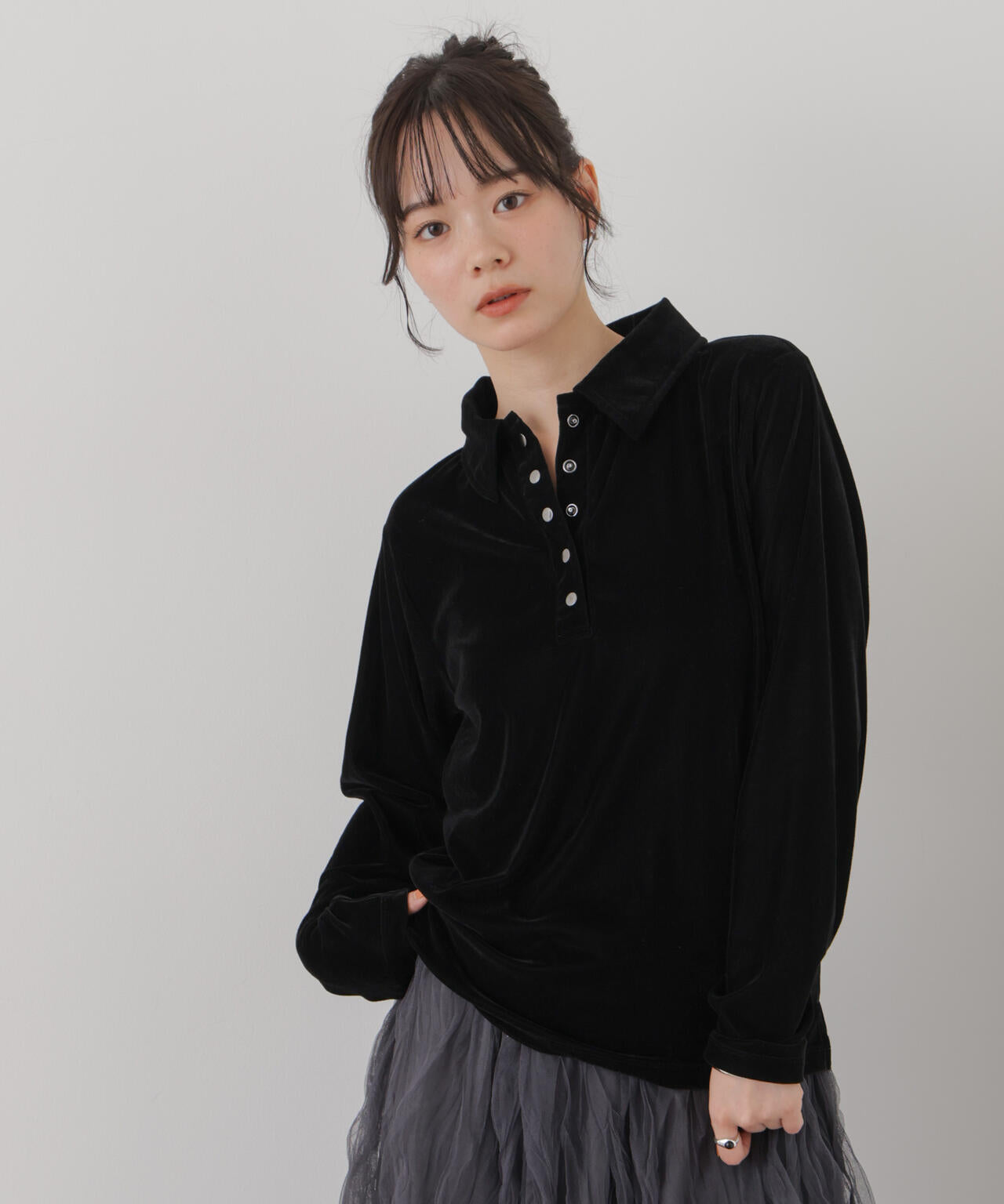 カットベロアドットボタンポロ衿トップス(セットアップ可) 6736223310