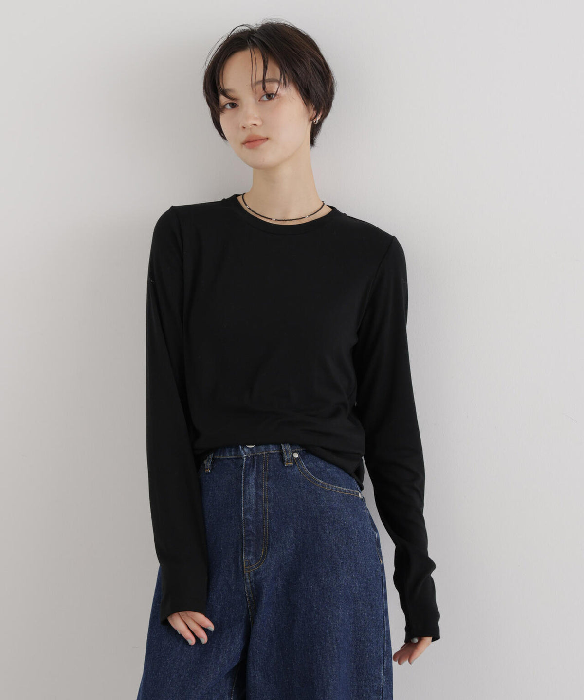 吸湿発熱クルーネックラウンドヘムロングスリーブTシャツ 6736223315