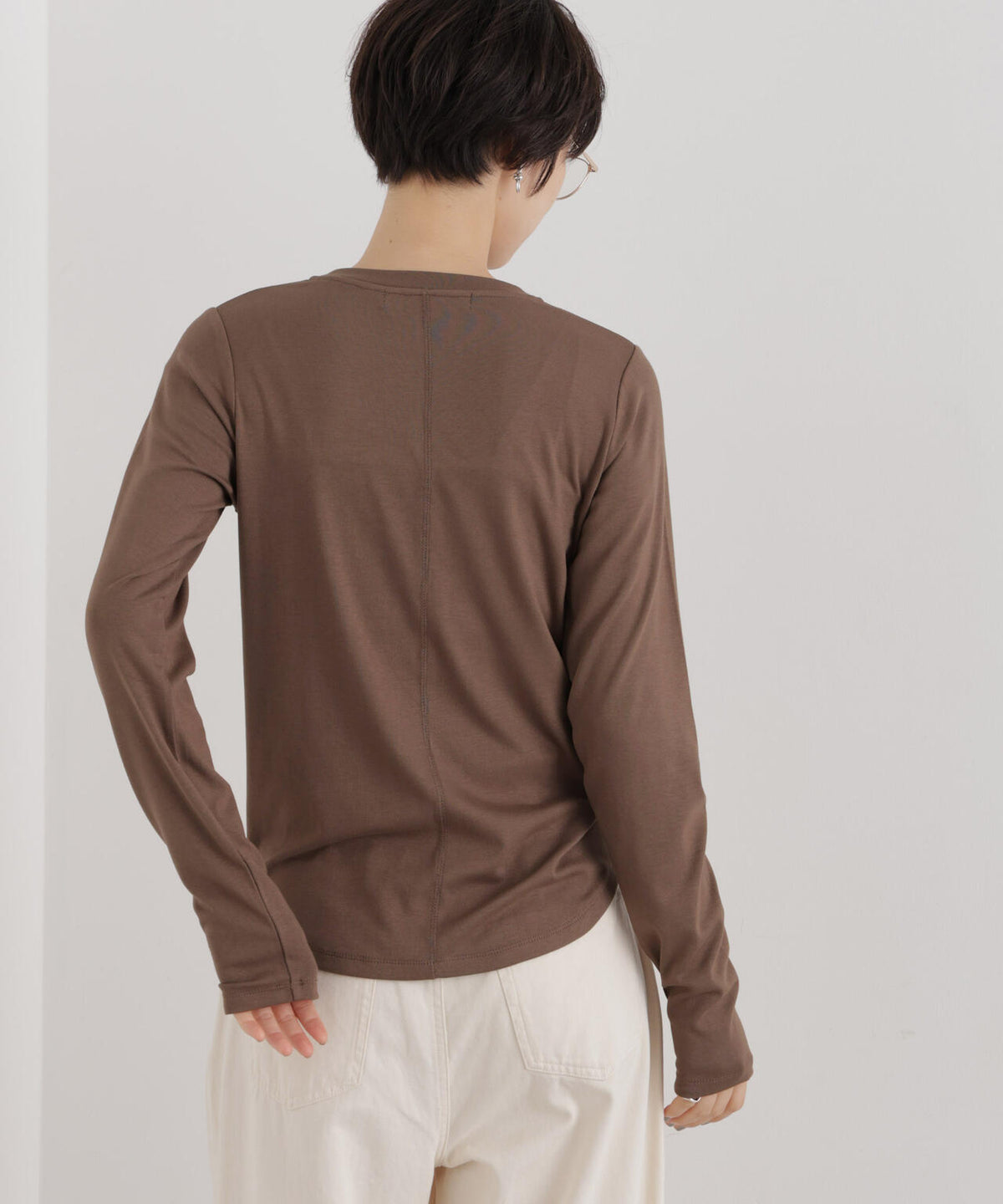 吸湿発熱クルーネックラウンドヘムロングスリーブTシャツ 6736223315