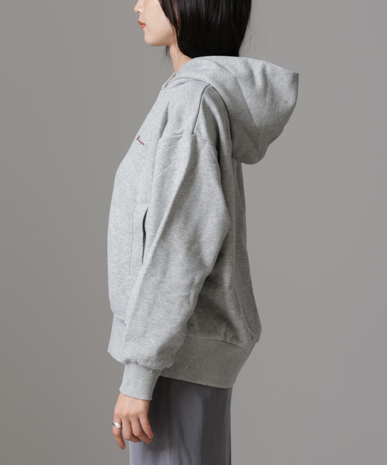 Champion/HOODED SWEATSHIRT 6714223032