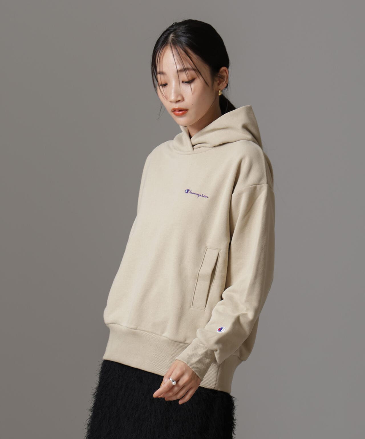 Champion/HOODED SWEATSHIRT 6714223032